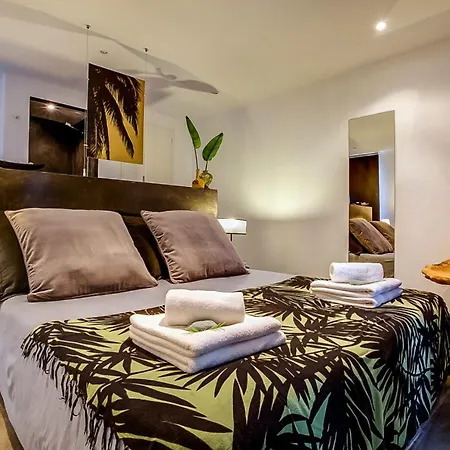 Vila 5 Chambres Avec Piscine *